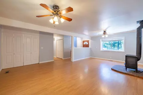 Living - 13501 W View Dr, Sutter Creek, CA 95685 photo 3 of 9