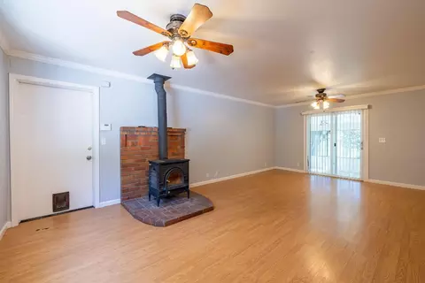 Living - 13501 W View Dr, Sutter Creek, CA 95685 photo 2 of 9