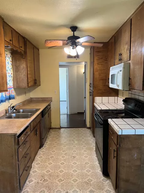 904 Musick Ave, Modesto, CA 95351 photo 12