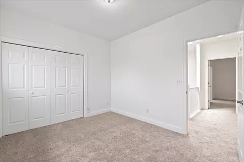 Bedroom - 1433 Scenic Dr, Modesto, CA 95355 photo 2 of 4