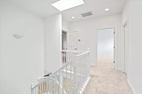 Entry Way - 1433 Scenic Dr, Modesto, CA 95355 photo 7 of 8