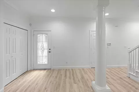 Entry Way - 1433 Scenic Dr, Modesto, CA 95355 photo 1 of 8