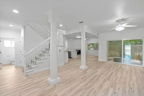 Entry Way - 1433 Scenic Dr, Modesto, CA 95355 photo 2 of 8