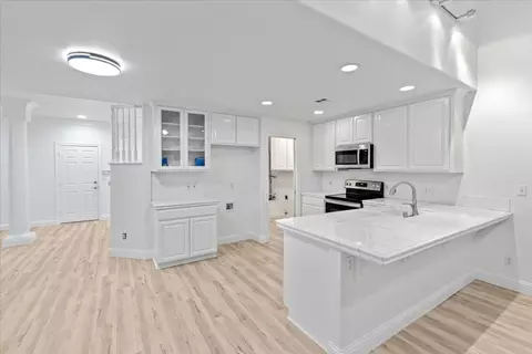 Kitchen - 1433 Scenic Dr, Modesto, CA 95355 photo 1 of 5