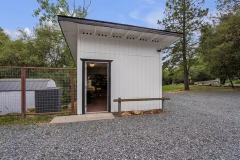 Exterior - 2754 Stone Ln, Placerville, CA 95667 photo 10 of 16