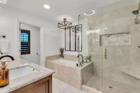 Bath - 2754 Stone Ln, Placerville, CA 95667 photo 4 of 5