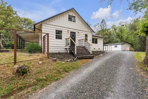 Exterior - 2754 Stone Ln, Placerville, CA 95667 photo 14 of 16