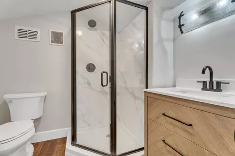 Bath - 2754 Stone Ln, Placerville, CA 95667 photo 5 of 5