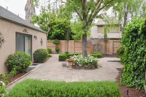 Exterior - 894 Cinnamon Teal Ct, Manteca, CA 95337 photo 7 of 13
