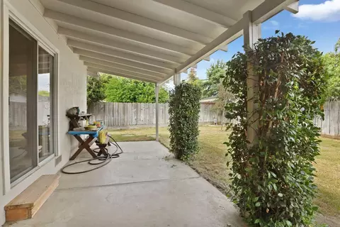 Exterior - 1516 Tiburon Ct, Modesto, CA 95350 photo 10 of 14