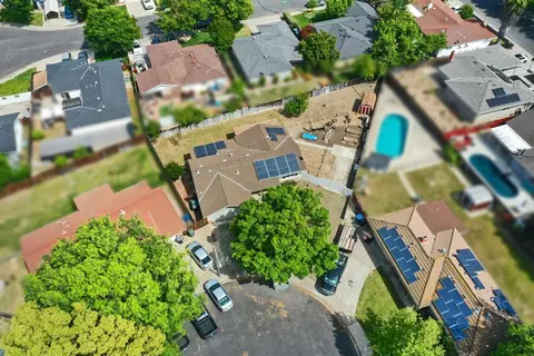 View/Area - 1516 Tiburon Ct, Modesto, CA 95350 photo 6 of 9