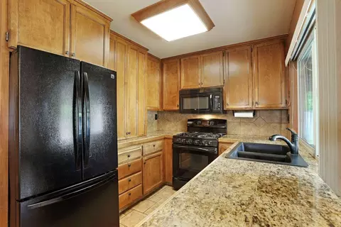 Kitchen - 1516 Tiburon Ct, Modesto, CA 95350 photo 1 of 4