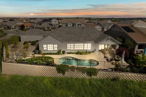 Exterior - 930 Dusty Stone Loop, Rocklin, CA 95765 photo 14 of 14
