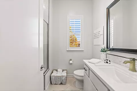 Bath - 930 Dusty Stone Loop, Rocklin, CA 95765 photo 8 of 11