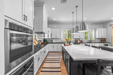 Kitchen - 930 Dusty Stone Loop, Rocklin, CA 95765 photo 4 of 6