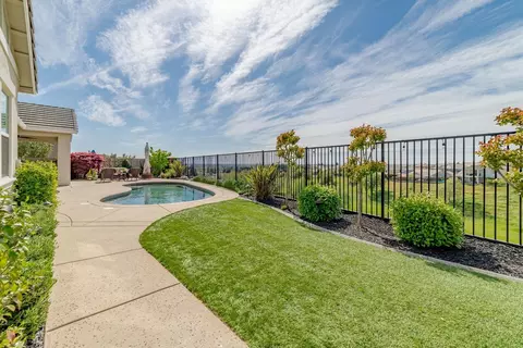 Exterior - 930 Dusty Stone Loop, Rocklin, CA 95765 photo 10 of 14
