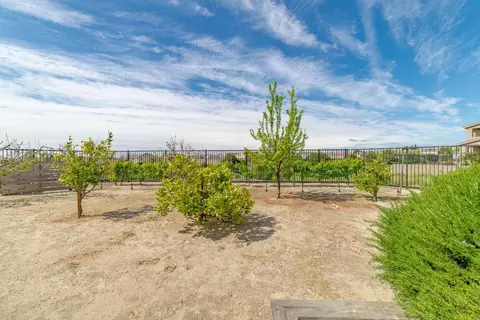 View/Area - 930 Dusty Stone Loop, Rocklin, CA 95765 photo 1 of 9