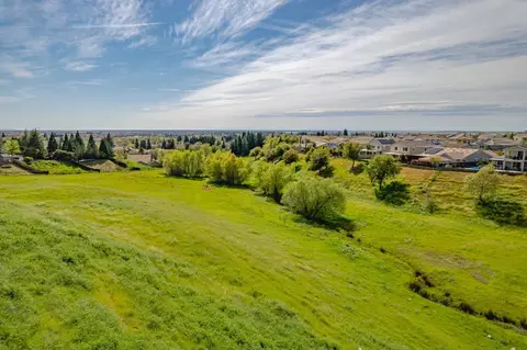View/Area - 930 Dusty Stone Loop, Rocklin, CA 95765 photo 2 of 9