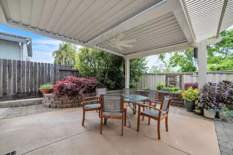 Exterior - 492 Hall St, Folsom, CA 95630 photo 5 of 8