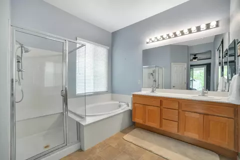Bath - 492 Hall St, Folsom, CA 95630 photo 1 of 2