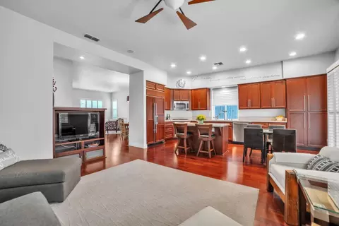 Living - 492 Hall St, Folsom, CA 95630 photo 4 of 6