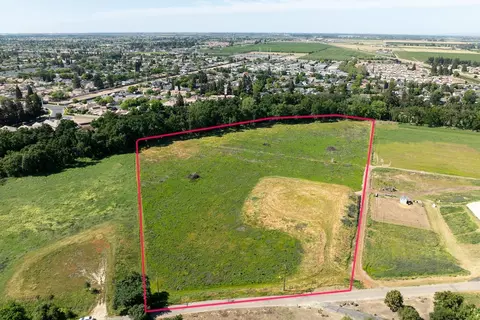 4519 Gomes Rd, Modesto, CA 95357 photo 3