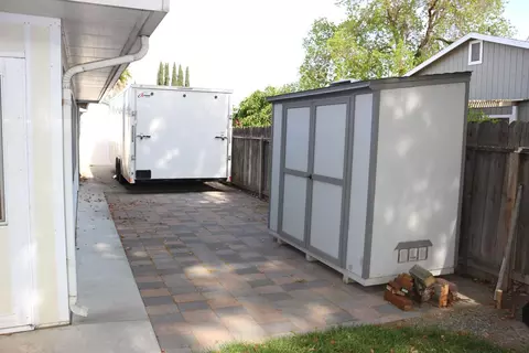 Exterior - 165 S Roxie Dr, Ripon, CA 95366 photo 9 of 10
