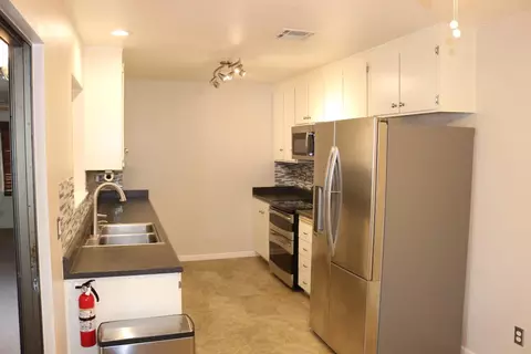 Kitchen - 165 S Roxie Dr, Ripon, CA 95366 photo 6 of 6