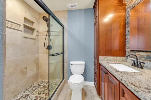 Bath - 4885 Racetrack Rd, Rocklin, CA 95677 photo 2 of 3