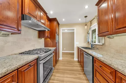 Kitchen - 4885 Racetrack Rd, Rocklin, CA 95677 photo 5 of 9