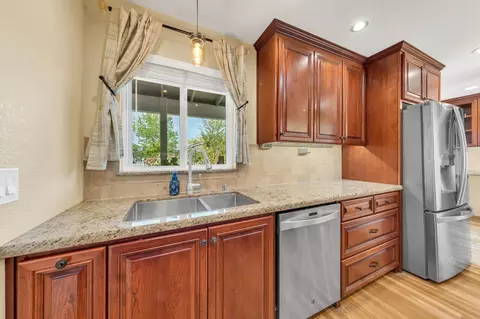 Kitchen - 4885 Racetrack Rd, Rocklin, CA 95677 photo 4 of 9