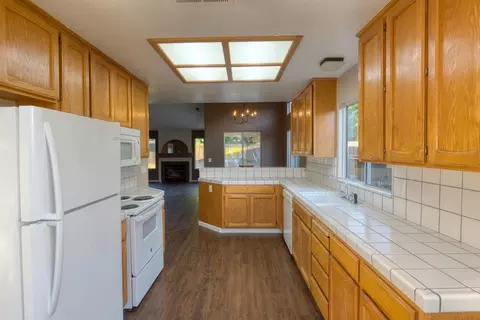 1422 Via Del Pettoruto, Gustine, CA 95322 photo 10