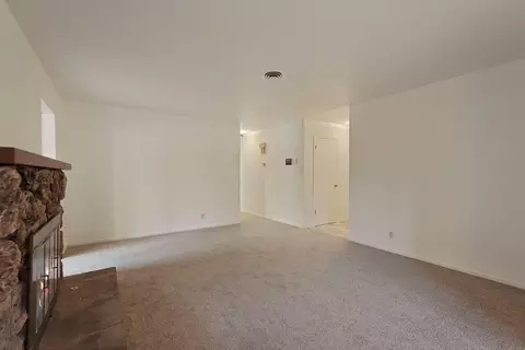32 S Cambridge Dr, Lodi, CA 95242 photo 9