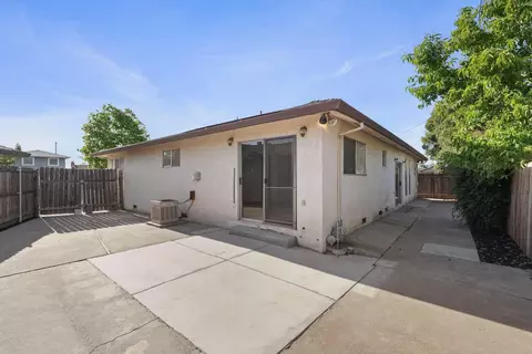 32 S Cambridge Dr, Lodi, CA 95242 photo 37
