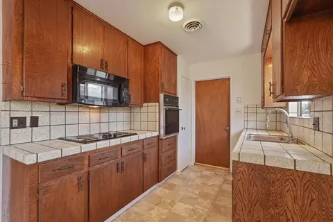 32 S Cambridge Dr, Lodi, CA 95242 photo 17