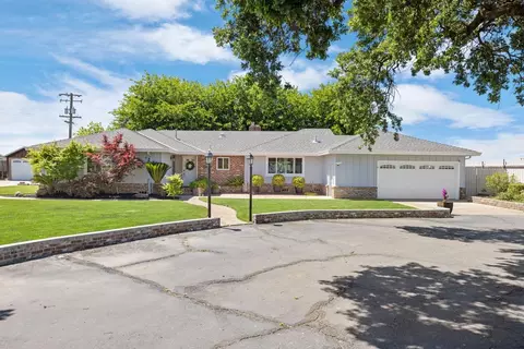 Exterior - 22099 N Devries Rd, Lodi, CA 95242 photo 3 of 11