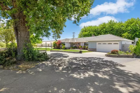 Exterior - 22099 N Devries Rd, Lodi, CA 95242 photo 1 of 11