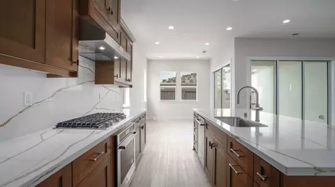 Kitchen - 4204 Eagle View Way, Folsom, CA 95630 photo 2 of 3