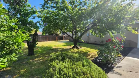 Exterior - 2005 O Farrell Ave, Modesto, CA 95350 photo 8 of 8