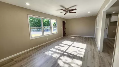 Living - 2005 O Farrell Ave, Modesto, CA 95350 photo 3 of 3