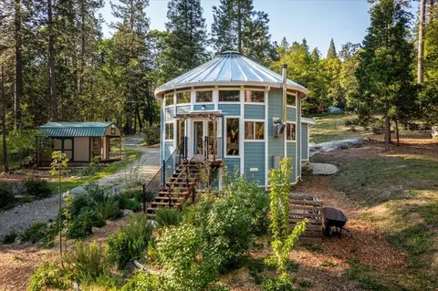 17091 Old Washington Rd, Nevada City, CA 95959