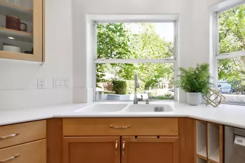 Kitchen - 513 Bluebird Pl, Davis, CA 95616 photo 6 of 7