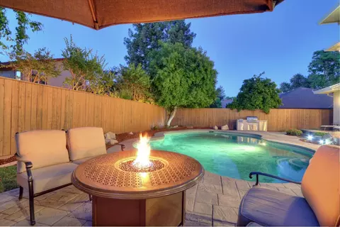 Exterior - 513 Bluebird Pl, Davis, CA 95616 photo 5 of 16