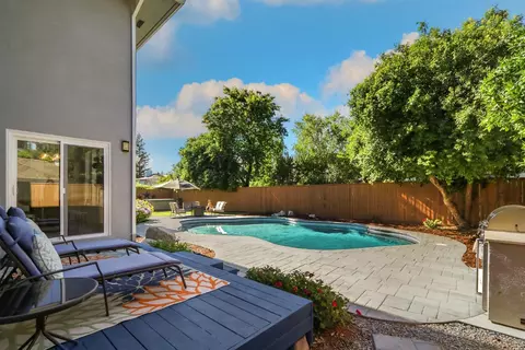 Exterior - 513 Bluebird Pl, Davis, CA 95616 photo 14 of 16