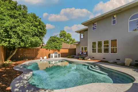 Exterior - 513 Bluebird Pl, Davis, CA 95616 photo 9 of 16