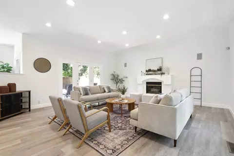 Living - 513 Bluebird Pl, Davis, CA 95616 photo 3 of 7