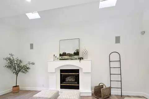 Living - 513 Bluebird Pl, Davis, CA 95616 photo 7 of 7