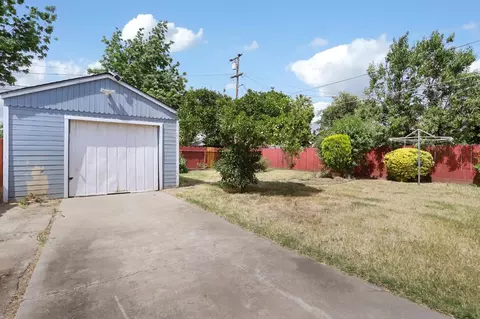 Exterior - 21 W 1st St, Tracy, CA 95376 photo 8 of 10