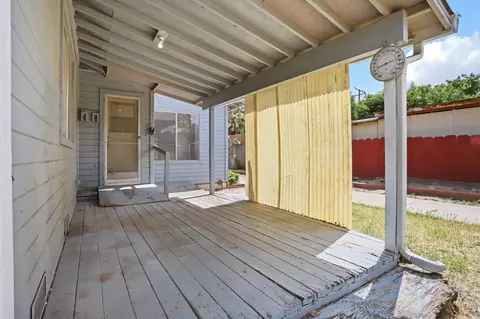 Exterior - 21 W 1st St, Tracy, CA 95376 photo 6 of 10