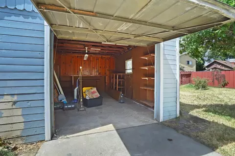Exterior - 21 W 1st St, Tracy, CA 95376 photo 9 of 10